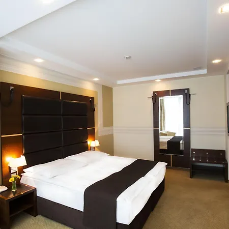 Art William Hotel 4*