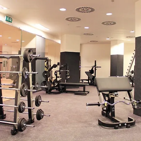 Отель Art William 4*