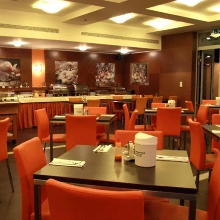 Hotel Art William 4*