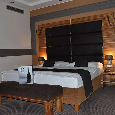 Art William Hotel 4*